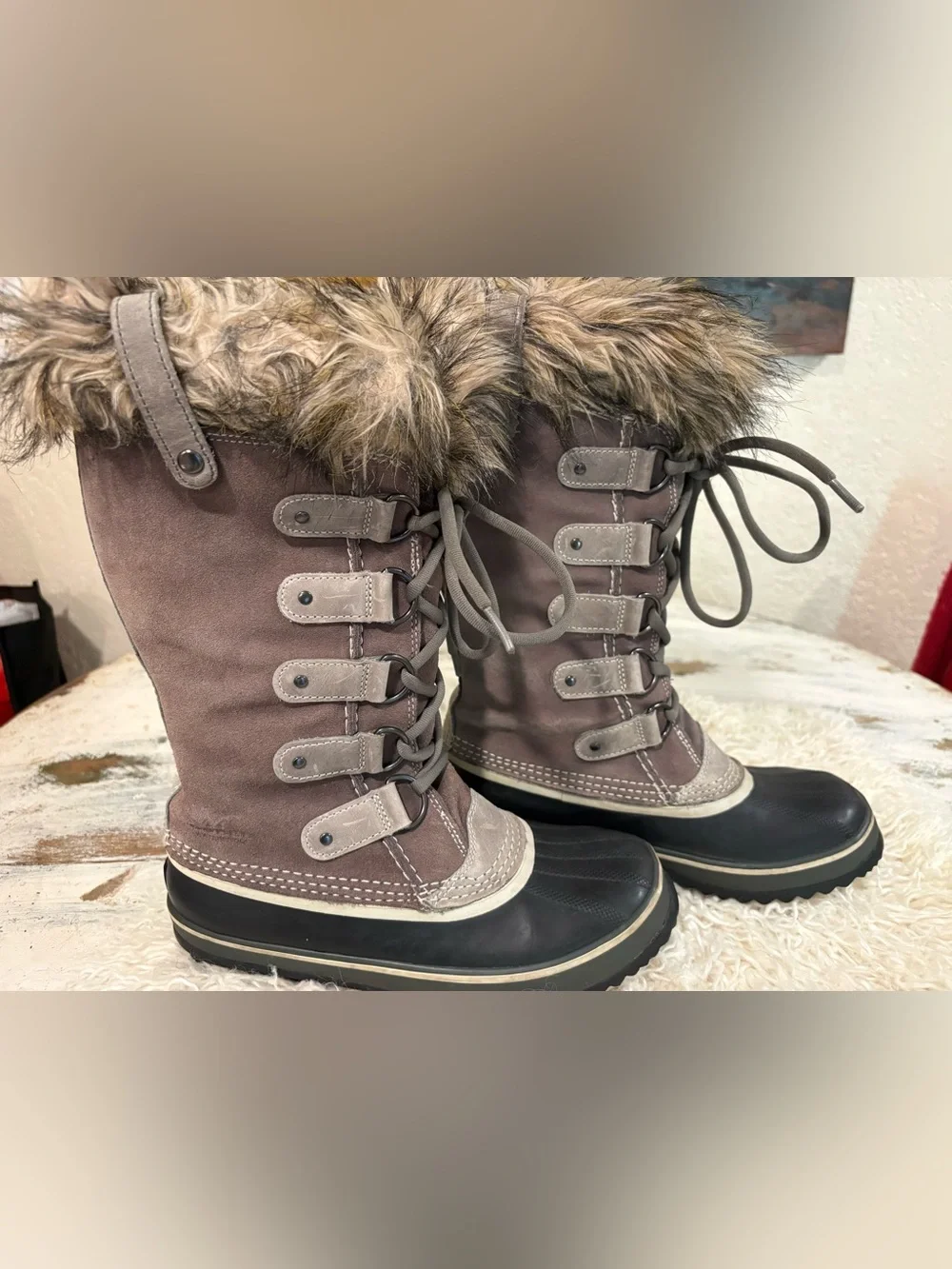 Sorel Women's Joan of Arctic winter boots in the Quarry/Black colorway 7.5